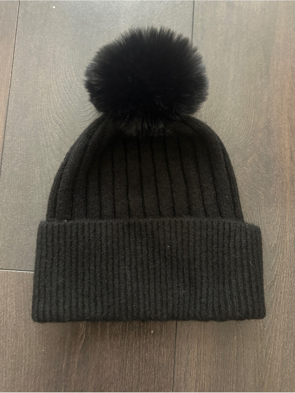 Reitmans Women’s Black Ribbed Beanie with Faux Fur Pom OS